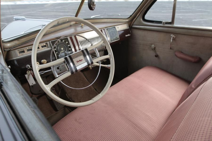  Dodge Series D19 Luxury Liner Deluxe Business Coupe 1941 года  (фото 6 из 8)